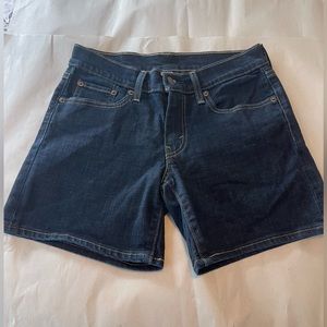 Awesome Levi Denim Shorts- size 27